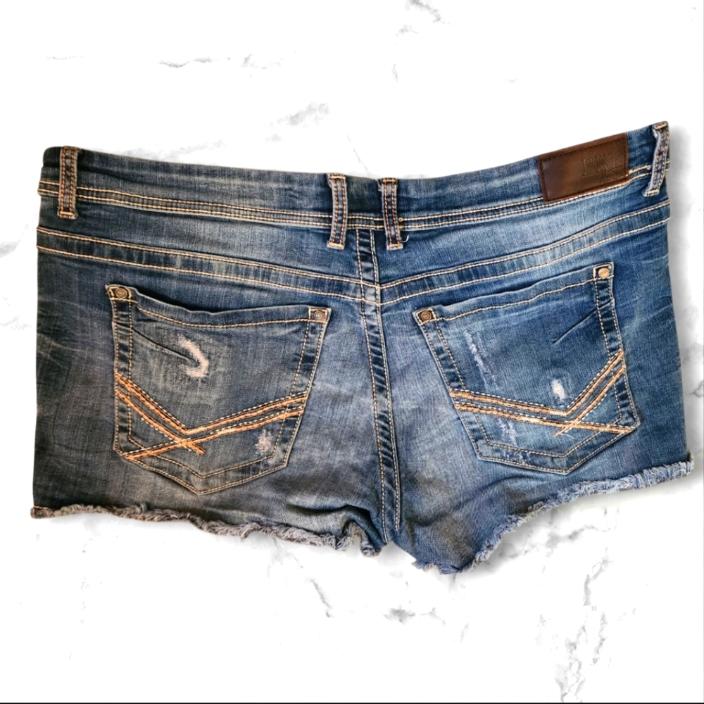 BKE Payton Faded Blue Distressed Denim Shorts- Womens Size 36- Stretch - Picture 2 of 11
